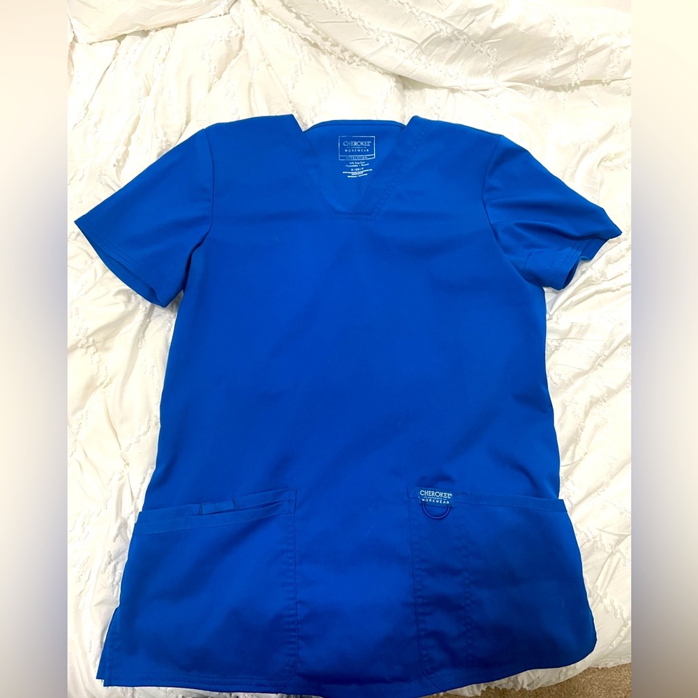 Cherokee Womens 2 Pocket Scrub Top in Small Royal Blue